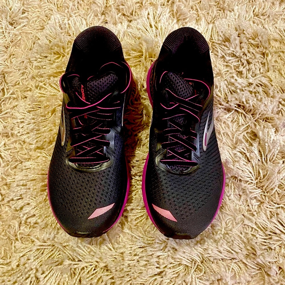 NWT- Brooks Adrenaline GTS Running Shoes